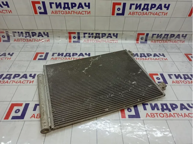 Радиатор кондиционера Renault Sandero 921006843R