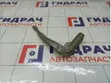 Петля капота правая Renault Sandero 654009401R
