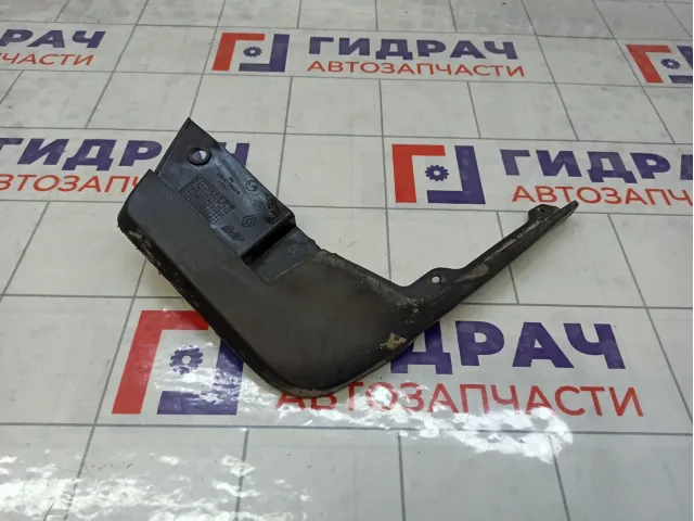 Брызговик передний правый Renault Sandero 638400560R
