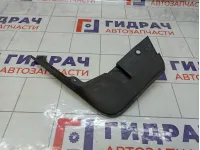 Брызговик передний левый Renault Sandero 638413464R
