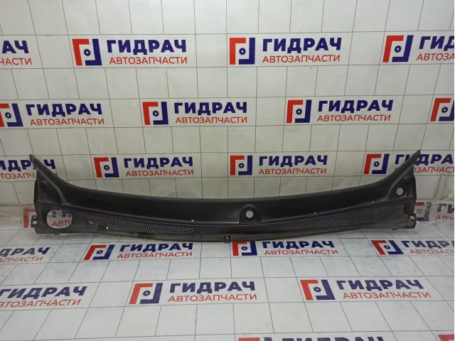 Решетка под лобовое стекло (Жабо) Renault Sandero 668115673R