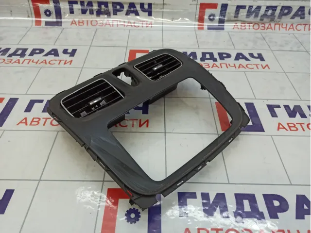 Рамка магнитолы Renault Sandero 682601960R