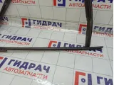 Накладка стекла заднего правого Renault Sandero 823309304R