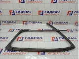 Накладка стекла заднего правого Renault Sandero 823309304R