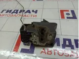 Замок двери задней правой Renault Sandero 825024490R