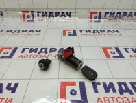 Замок зажигания Renault Sandero 487004401R