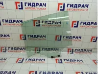 Стекло двери задней левой Renault Sandero 823015497R