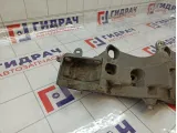 Кронштейн генератора Renault Sandero 688300724R