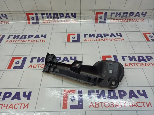 Пыльник тормозного диска на датчике abs Renault Sandero 8200372692