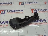 Пыльник тормозного диска на датчике abs Renault Sandero 8200372693