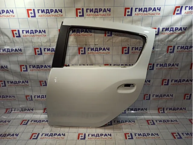 Дверь задняя левая Renault Sandero 821010747R