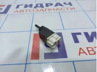 Датчик включения стопсигнала Renault Sandero Stepway (5S) 253206170R