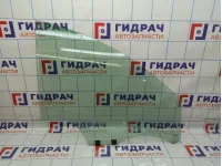 Стекло двери передней правой Renault Sandero Stepway (5S) 803004700R