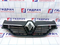 Решетка радиатора Renault Sandero Stepway (5S) 623105727R