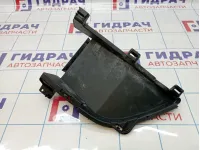 Воздуховод радиатора правый Renault Sandero Stepway (5S) 601981874R