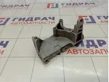 Кронштейн двигателя правый Renault Scenic 8200101196