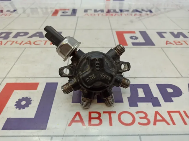 Рейка топливная (рампа) Renault Scenic 8200584032