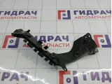 Кронштейн заднего бампера левый Renault Scenic 8200156748