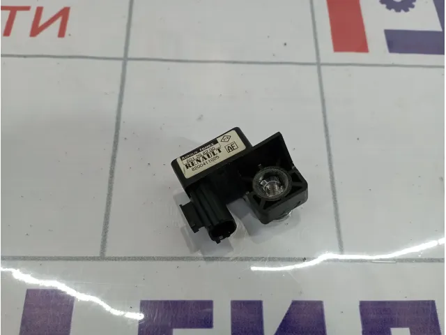Датчик AIR BAG Renault Scenic 8200411025