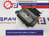 Блок управления двигателем Renault Scenic 2 8200528372.
