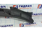 Планка под лобовое стекло Renault Scenic 2 8200136789.