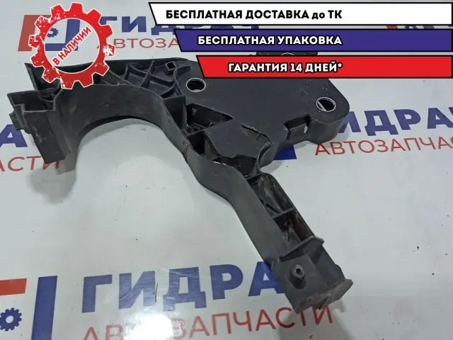 Кронштейн фар левый Renault Scenic 2 8200137495. Дефект.