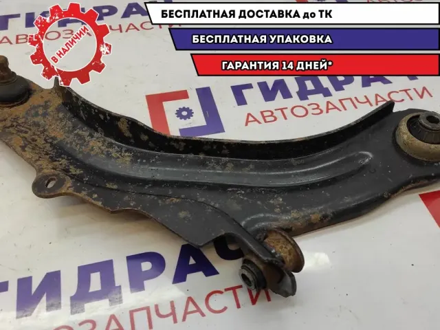 Рычаг передний правый Renault Scenic 2 545003037R. Шаровая под замену.