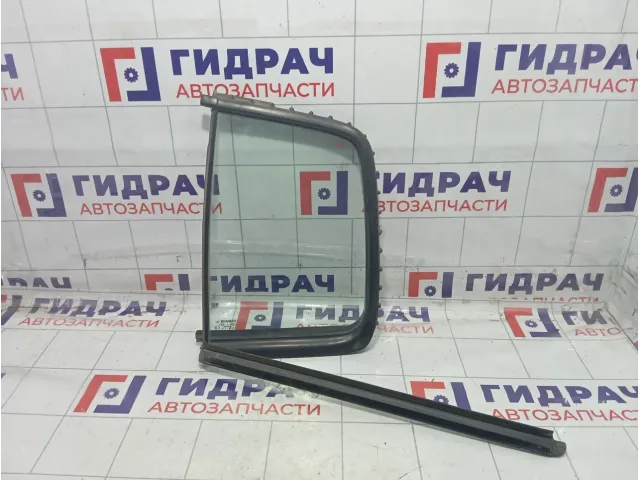 Стекло кузовное глухое (форточка) заднее левое Renault Symbol  7700435327