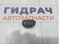 Кнопка обогрева стекла Renault Symbol  8200106799