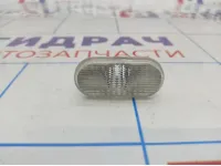 Повторитель на крыло белый Renault Symbol 8200257684