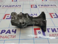 Кронштейн генератора Renault Symbol 8200020552