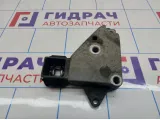 Кронштейн двигателя правый Renault Symbol 7700432410