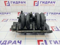 Коллектор впускной Renault Symbol 7700273860
