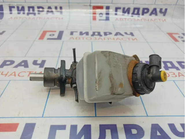 Цилиндр тормозной главный Renault Symbol (LB) 7701205815