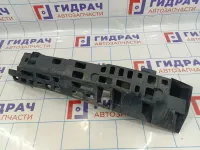 Усилитель переднего бампера правый Renault Symbol (LB) 8200445986