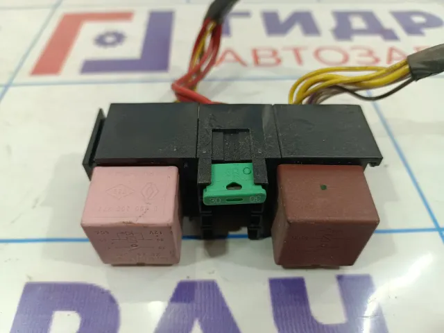 Блок предохранителей Renault Symbol (LB)