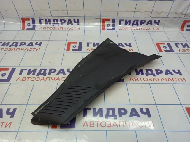 Решетка стеклоочистителя правая Renault Symbol (LB) 7700410609