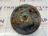 Щит опорный задний правый Renault Symbol (LB) 7701051520