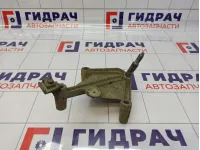 Кронштейн КПП Renault Symbol (LB) 8200111328