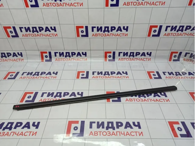 Накладка стекла переднего правого SsangYong Kyron (D200) 7252009000