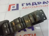 Блок управления стеклоподъемниками SsangYong Kyron (D200) 8581009110