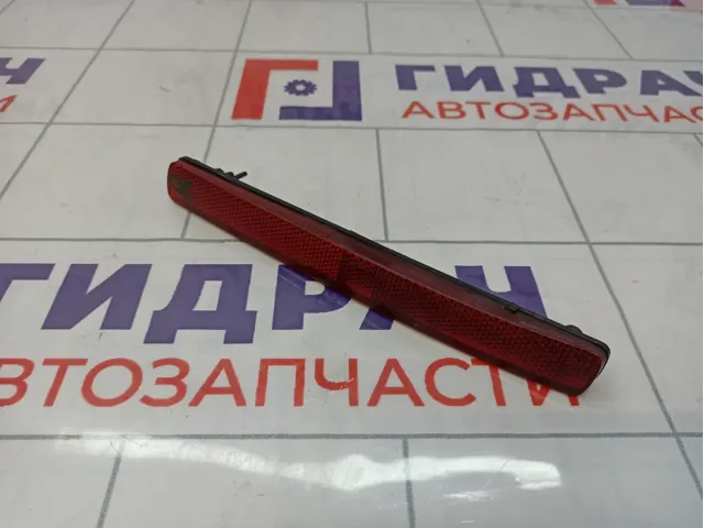 Отражатель в бампер задний левый SsangYong Kyron (D200) 8390108B00