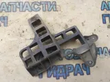 Направляющая заднего бампера правая Renault Sandero 2011 8200735455 Отличное состояние