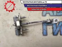 Ограничитель двери передней Renault Sandero 2011 804305879R Отличное состояние