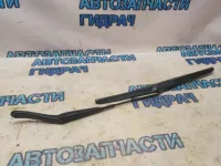 Поводок стеклоочистителя передний правый Renault Sandero 2011 288861964R Отличное состояние