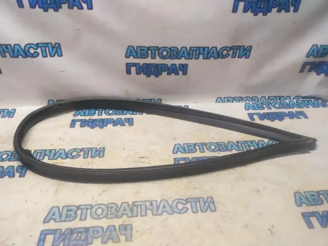 Молдинг крыши правый Renault Sandero 2011 8200733152 Отличное состояние