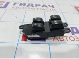 Блок управления стеклоподъемниками Hyundai Santa Fe (SM) 93570-26000