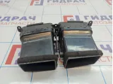 Дефлектор воздушный центральный Hyundai Santa Fe (SM) 97420-26500