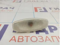Повторитель на крыло белый Hyundai Santa Fe (SM) 92305-26030