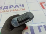 Кнопка открывания стекла багажника Hyundai Santa Fe (SM) 81270-26000